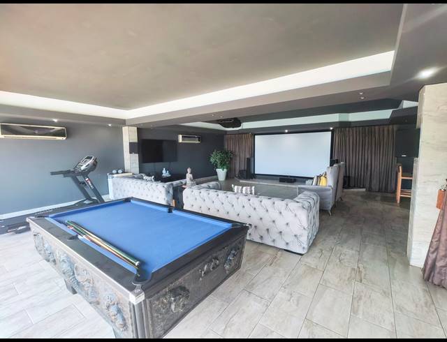 6 BEDROOM HOUSE FOR SALE IN BLUFF